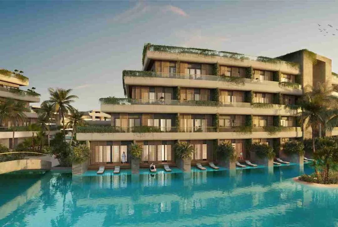 Apartment for sale with exclusive beach club Inner Building View