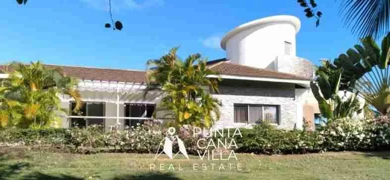 Magnificent 4BR Villa for sale Cocotal with private balcony in each room and golf views!