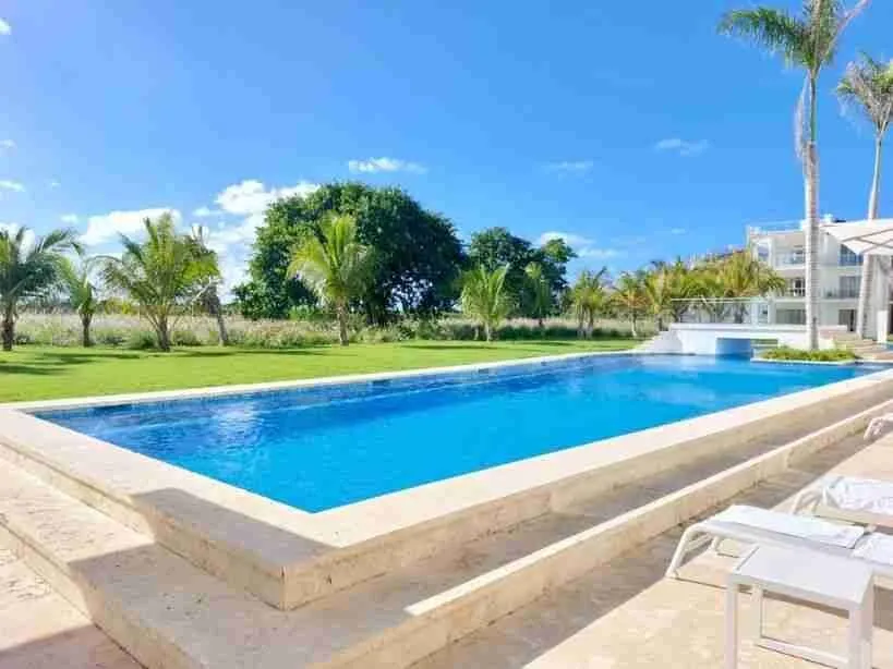 Magnificent 2 BDR Apartment for sale large swimming pool and great amenities 41