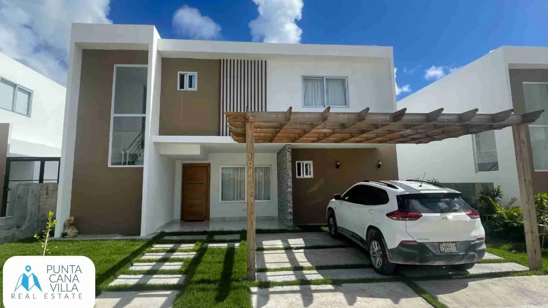 Magnificent 3 bedroom Punta Cana Villa for sale with clubhouse and pool