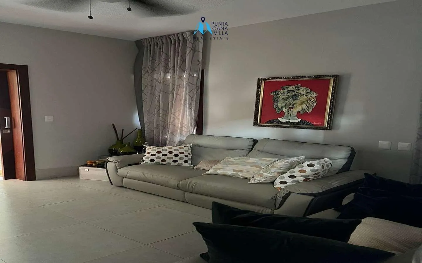 Elegant Five Bedroom Villa For Sale In Bavaro, Punta Cana ()