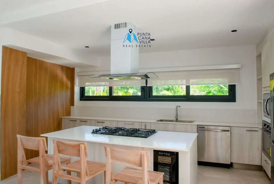 Las Iguanas, Five Bedroom Villa For Sale In Cap Cana, Punta Cana ()