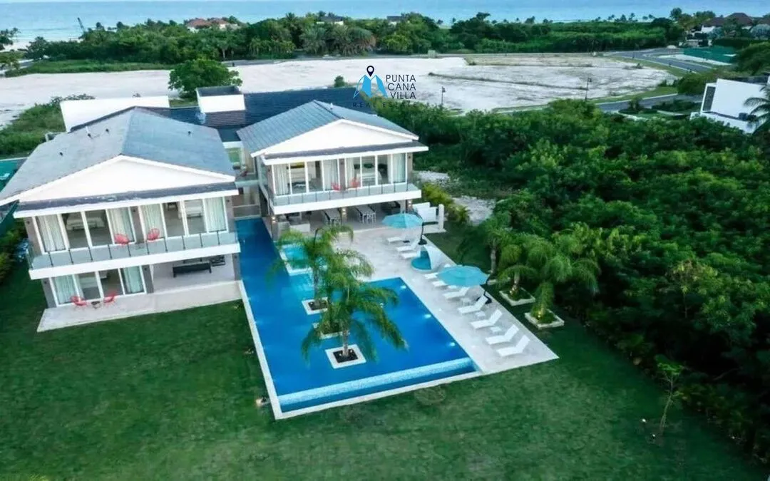 Las Palmas , Six Bedroom Villa For Sale in Cap cana, Punta Cana ()