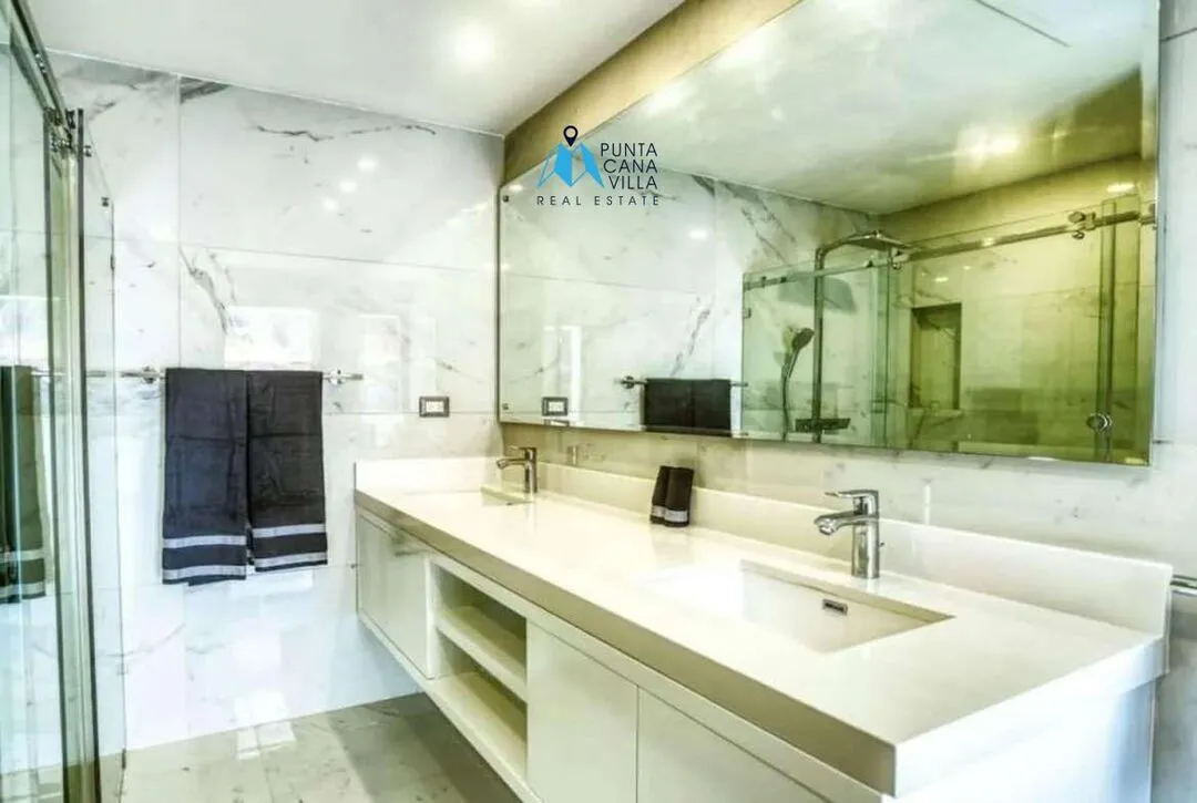 Las Palmas , Six Bedroom Villa For Sale in Cap cana, Punta Cana ()