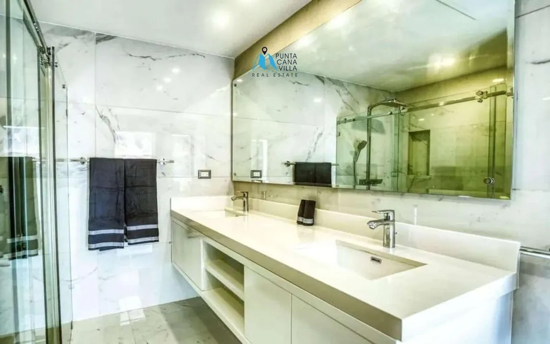 Las Palmas , Six Bedroom Villa For Sale in Cap cana, Punta Cana ()