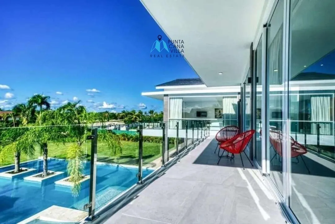 Las Palmas , Six Bedroom Villa For Sale in Cap cana, Punta Cana ()