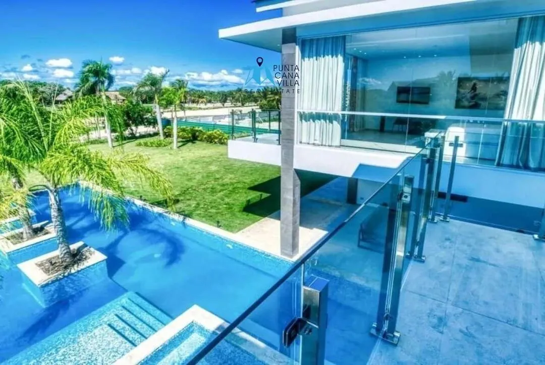 Las Palmas , Six Bedroom Villa For Sale in Cap cana, Punta Cana ()