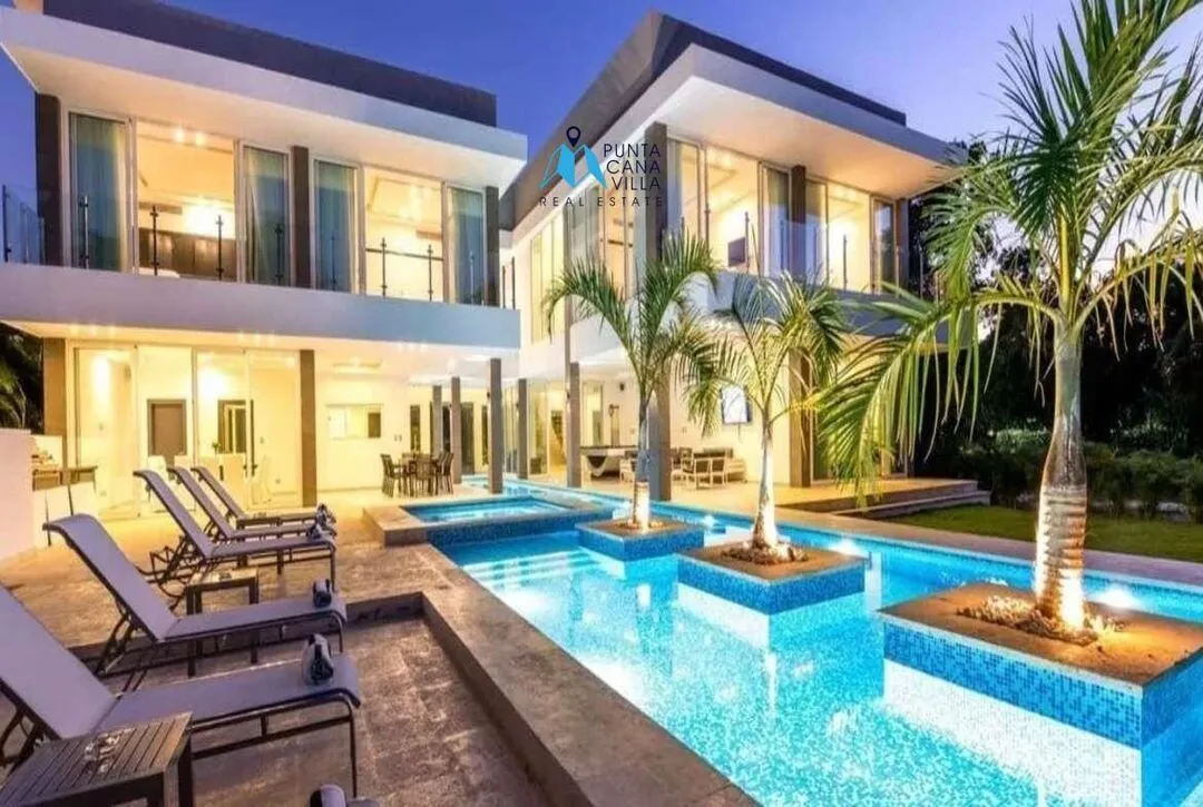 Las Palmas , Six Bedroom Villa For Sale in Cap cana, Punta Cana ()