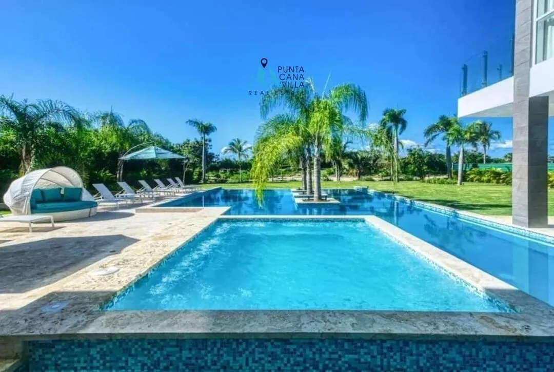Las Palmas , Six Bedroom Villa For Sale in Cap cana, Punta Cana ()