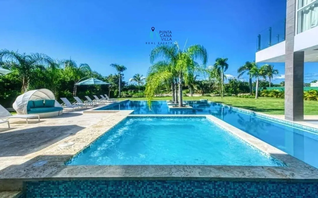 Las Palmas , Six Bedroom Villa For Sale in Cap cana, Punta Cana ()
