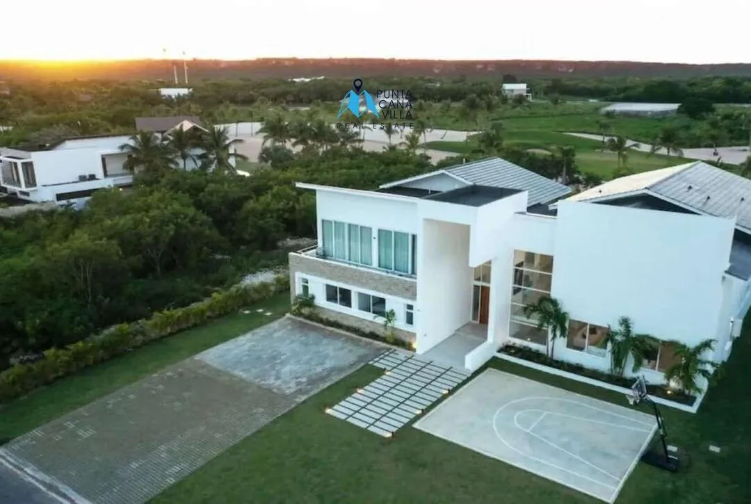 Las Palmas , Six Bedroom Villa For Sale in Cap cana, Punta Cana ()