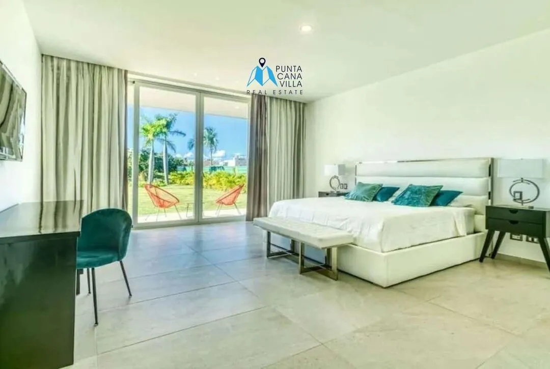 Las Palmas , Six Bedroom Villa For Sale in Cap cana, Punta Cana ()