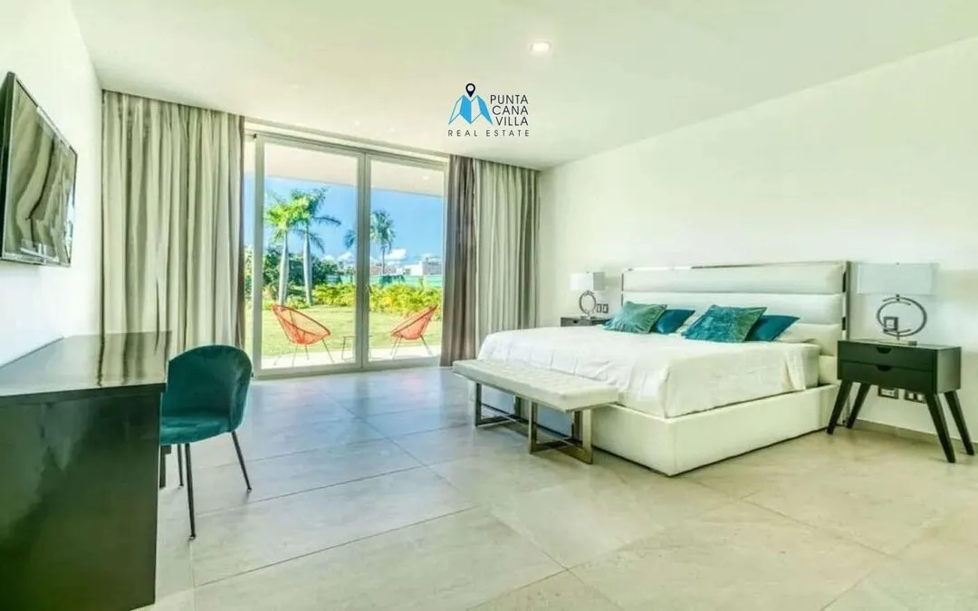 Las Palmas , Six Bedroom Villa For Sale in Cap cana, Punta Cana ()
