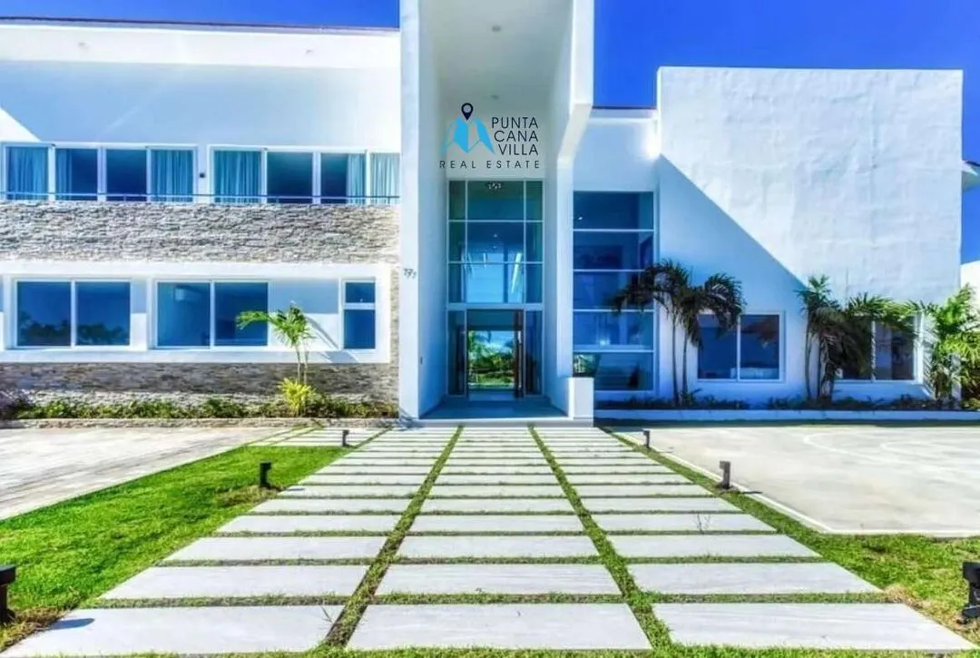 Las Palmas , Six Bedroom Villa For Sale in Cap cana, Punta Cana ()
