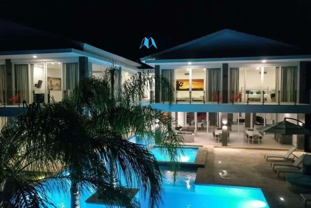 Las Palmas , Six Bedroom Villa For Sale in Cap cana, Punta Cana ()