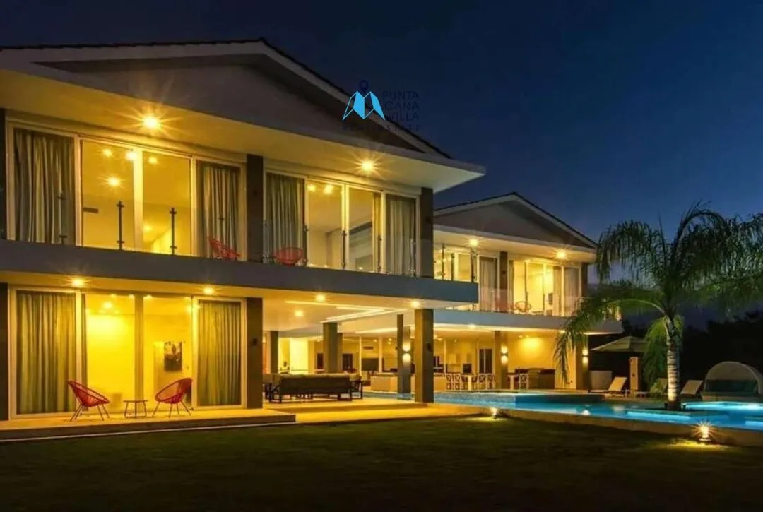 Las Palmas , Six Bedroom Villa For Sale in Cap cana, Punta Cana ()