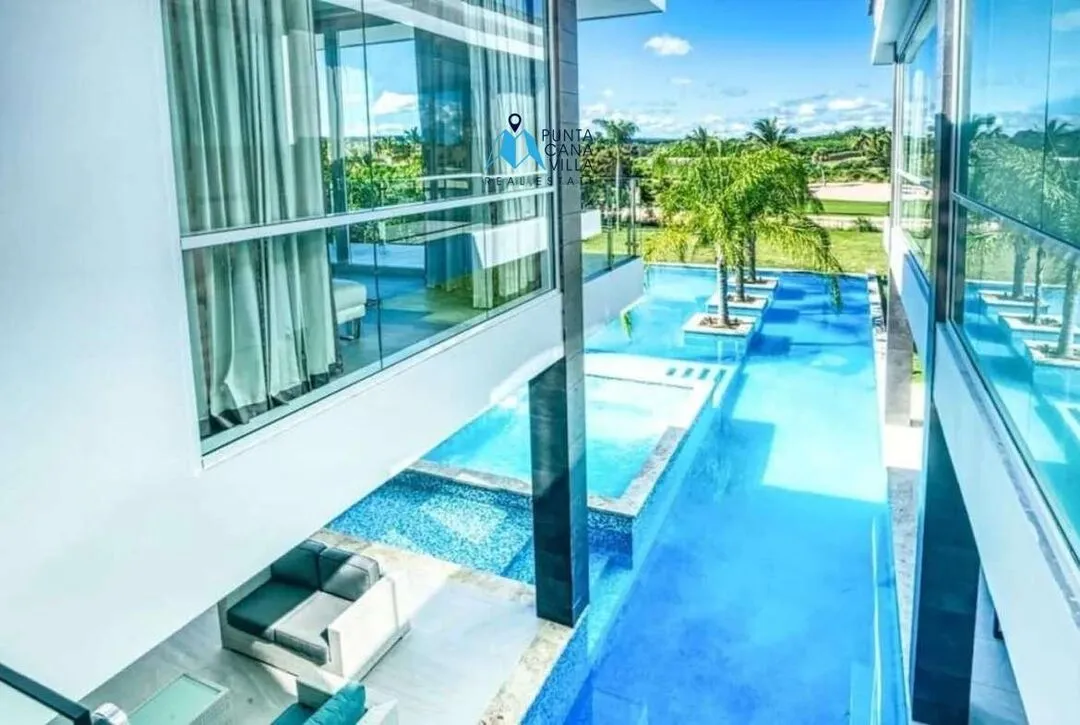 Las Palmas , Six Bedroom Villa For Sale in Cap cana, Punta Cana ()