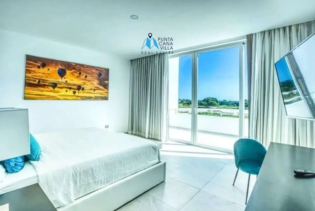 Las Palmas , Six Bedroom Villa For Sale in Cap cana, Punta Cana ()