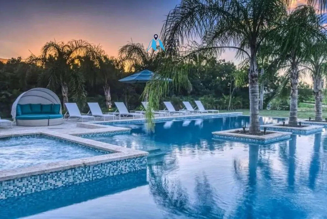 Las Palmas , Six Bedroom Villa For Sale in Cap cana, Punta Cana ()