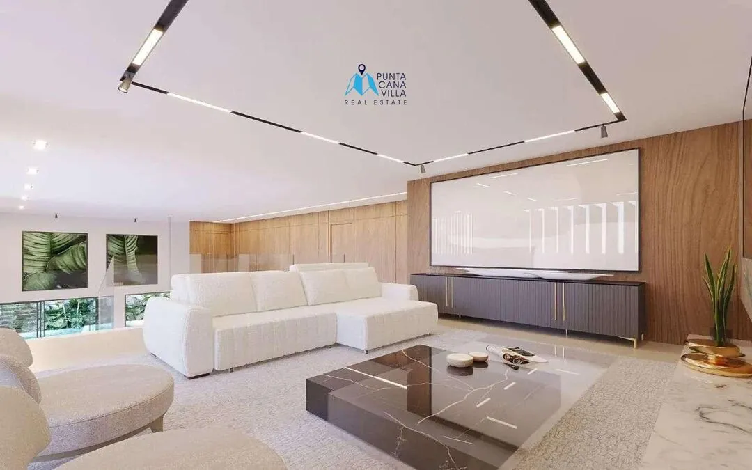 For sale in Punta Cana, four bedroom villa in Punta Cana Village ()