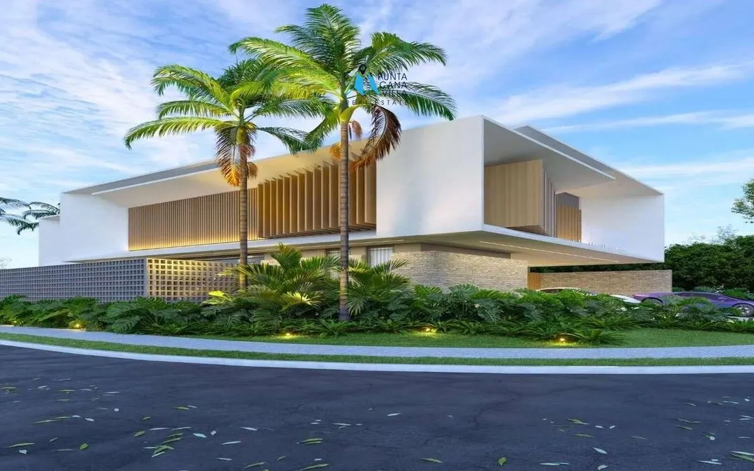 For sale in Punta Cana, four bedroom villa in Punta Cana Village ()