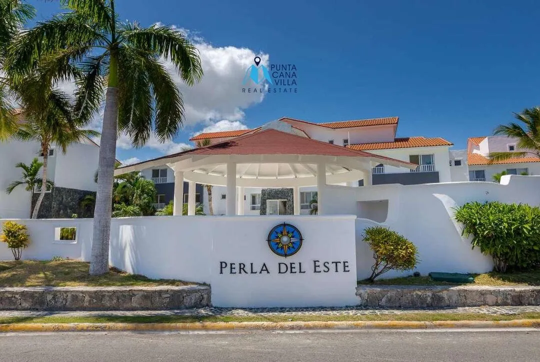 Condos for sale in Bavaro, Punta Cana, One bedroom apartment with views of the pool, ID ()
