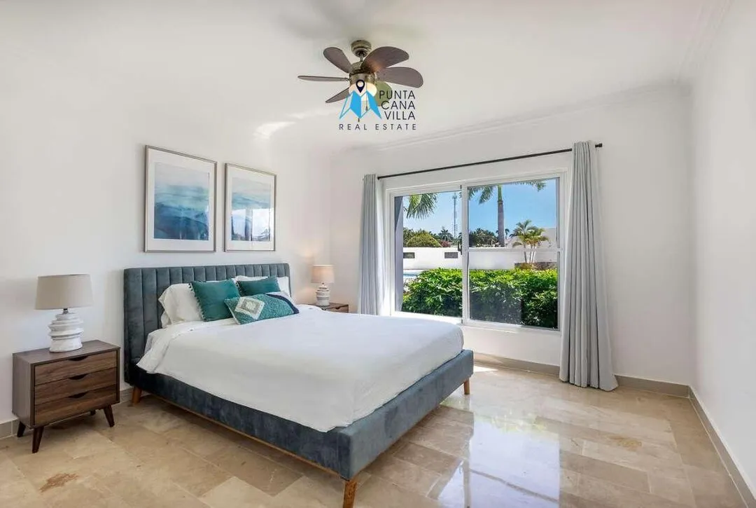 Condos for sale in Bavaro, Punta Cana, One bedroom apartment with views of the pool, ID ()