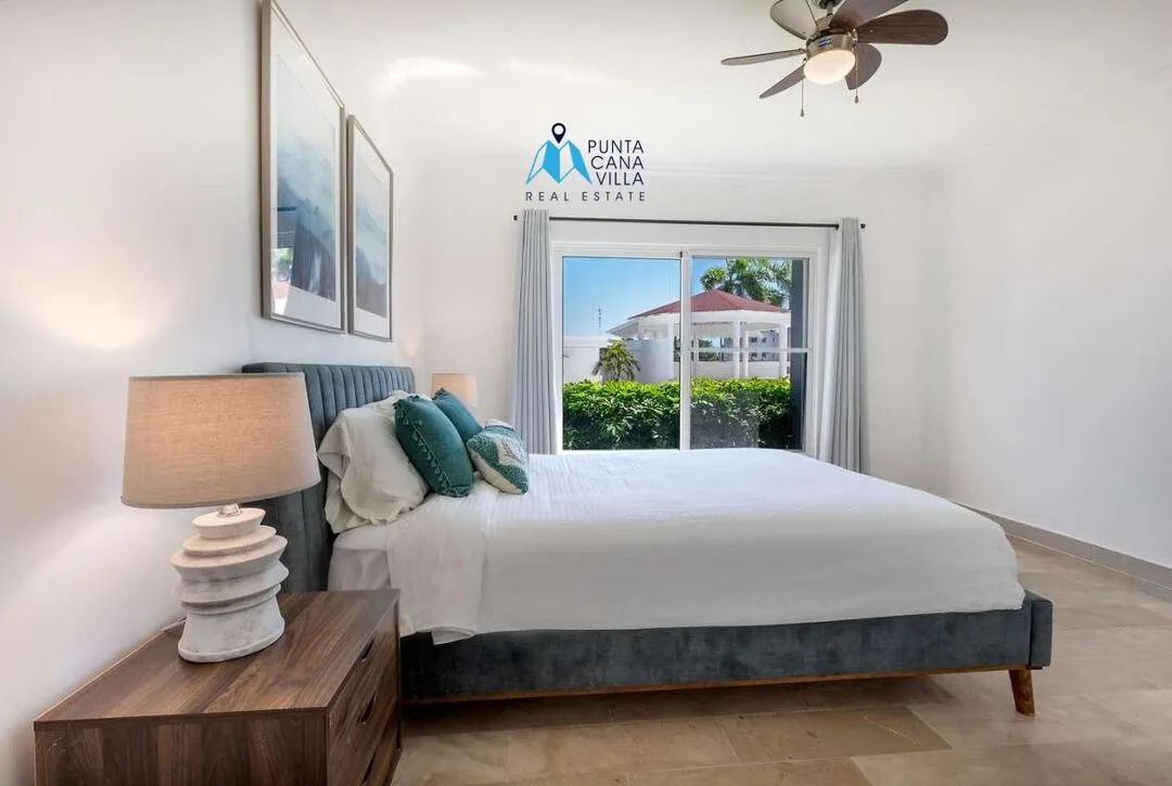 Condos for sale in Bavaro, Punta Cana, One bedroom apartment with views of the pool, ID ()