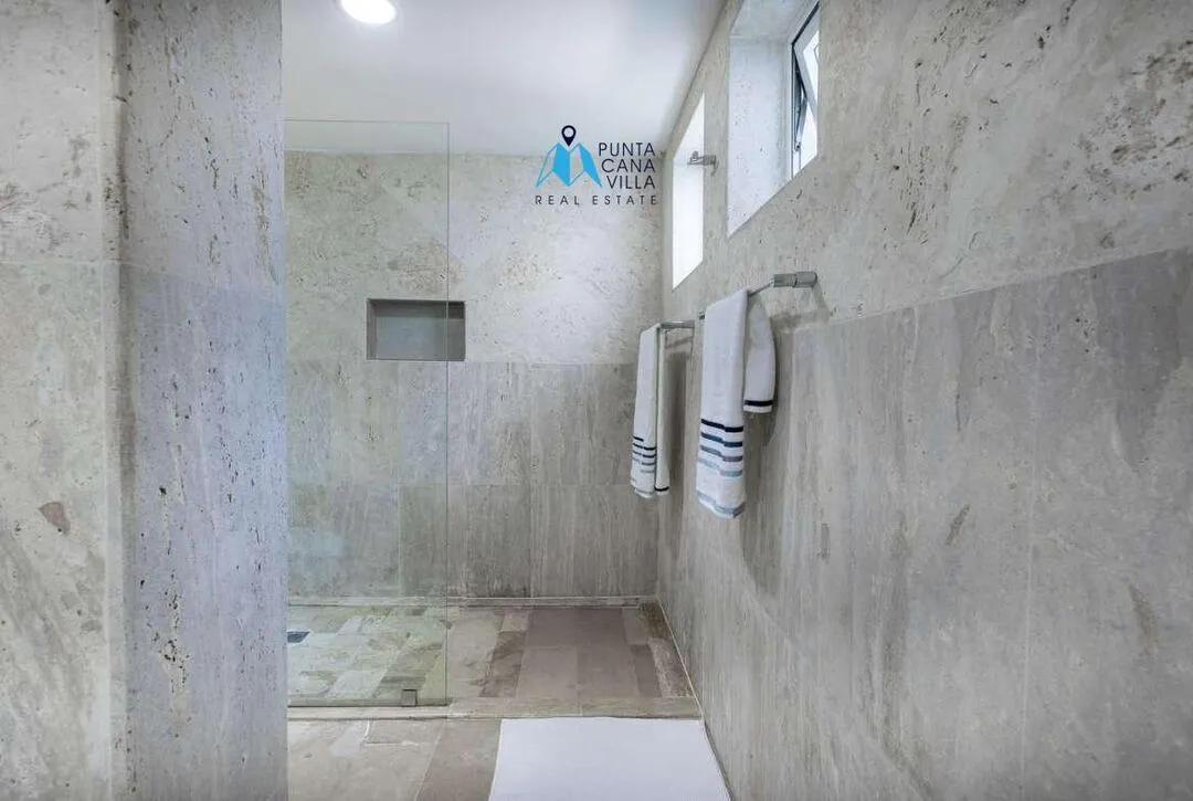 Condos for sale in Bavaro, Punta Cana, One bedroom apartment with views of the pool, ID ()