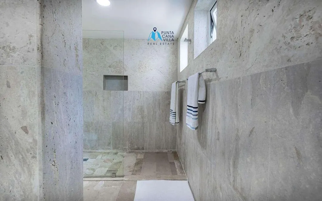 Punta Cana, condo d’une chambre à vendre avec vue sur la piscine