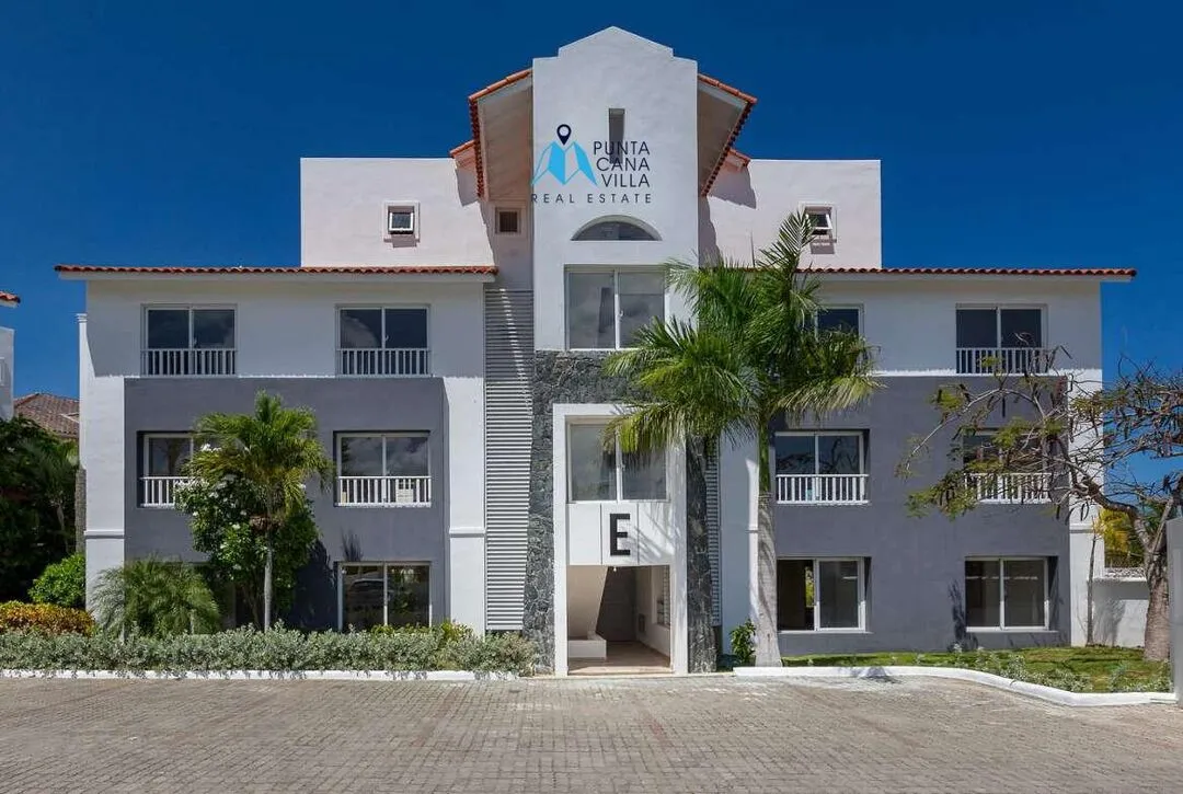 Condos for sale in Bavaro, Punta Cana, One bedroom apartment with views of the pool, ID ()