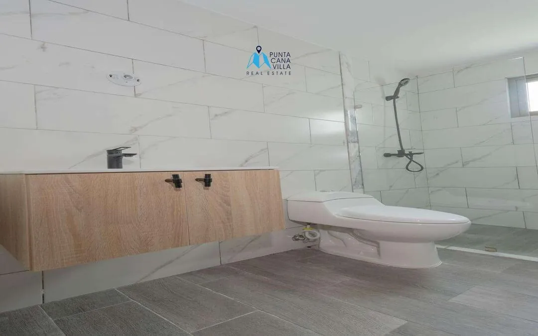 For sale in Bavaro, four bedroom villa in Velero at Punta Cana ()