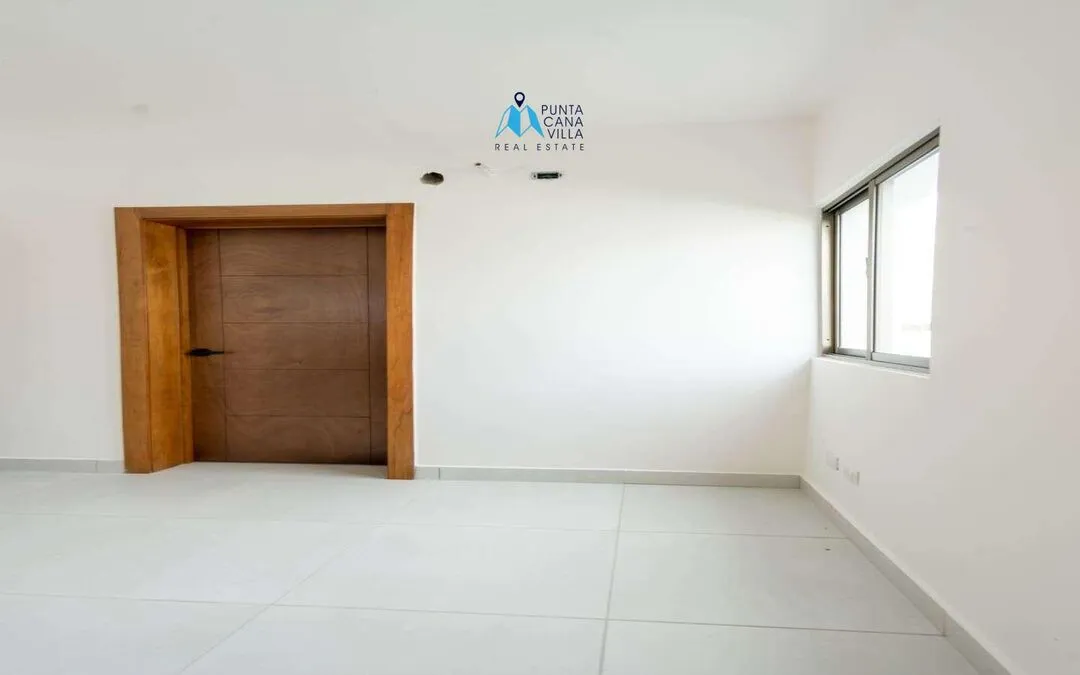 For sale in Bavaro, four bedroom villa in Velero at Punta Cana ()