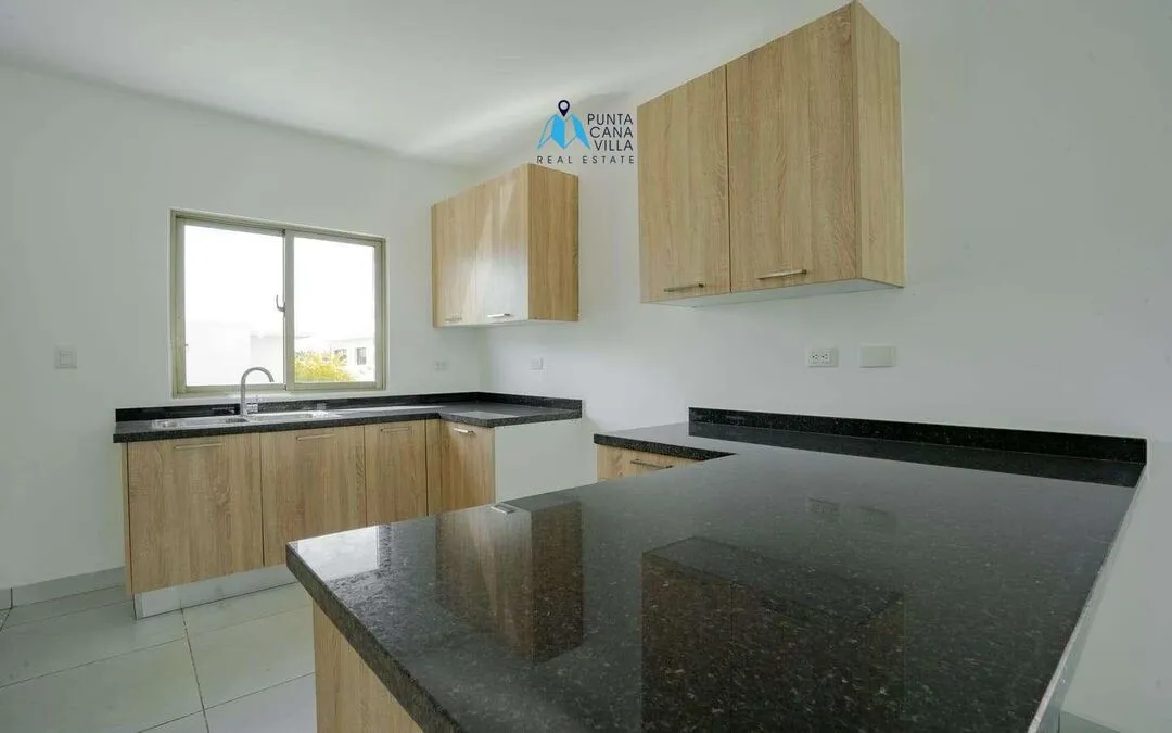 For sale in Bavaro, four bedroom villa in Velero at Punta Cana ()