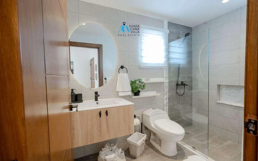 Punta Cana condos for sale, four bedroom condo in Bavaro with water park, Velero at Punta Cana ()