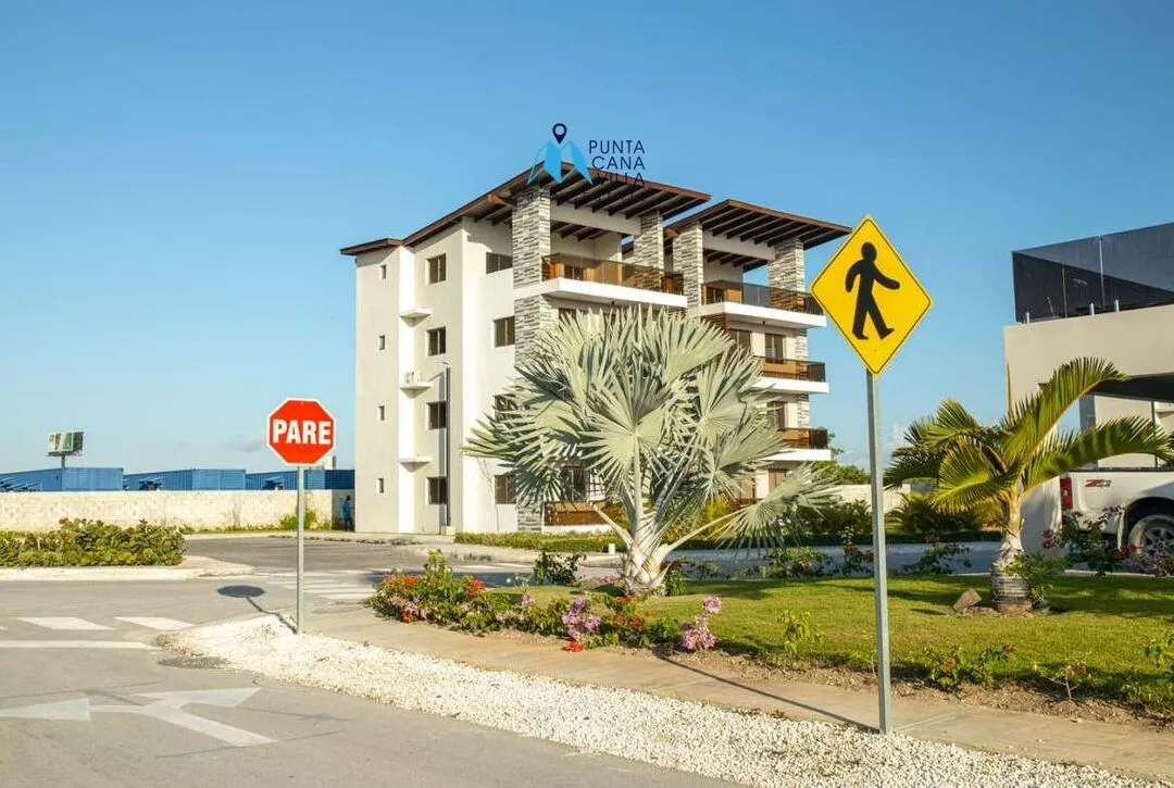 Punta Cana condos for sale, two bedroom condo in Bavaro within gated community, Velero at Pnta Cana ()