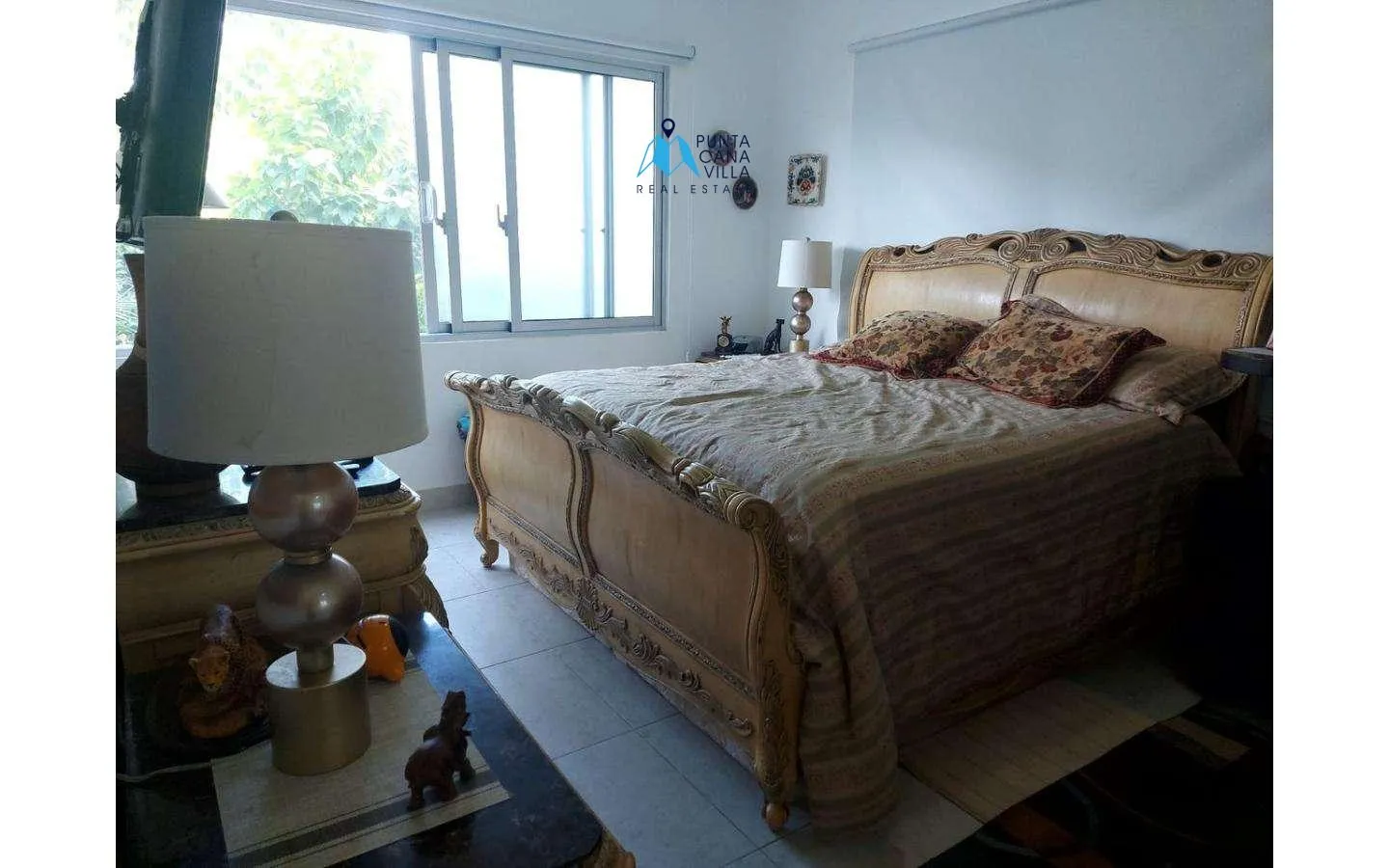 Spacious three bedroom condo for sale in Punta Cana Village ()