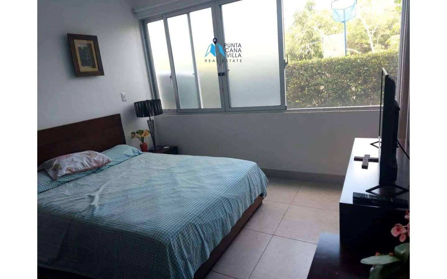 Spacious three bedroom condo for sale in Punta Cana Village ()
