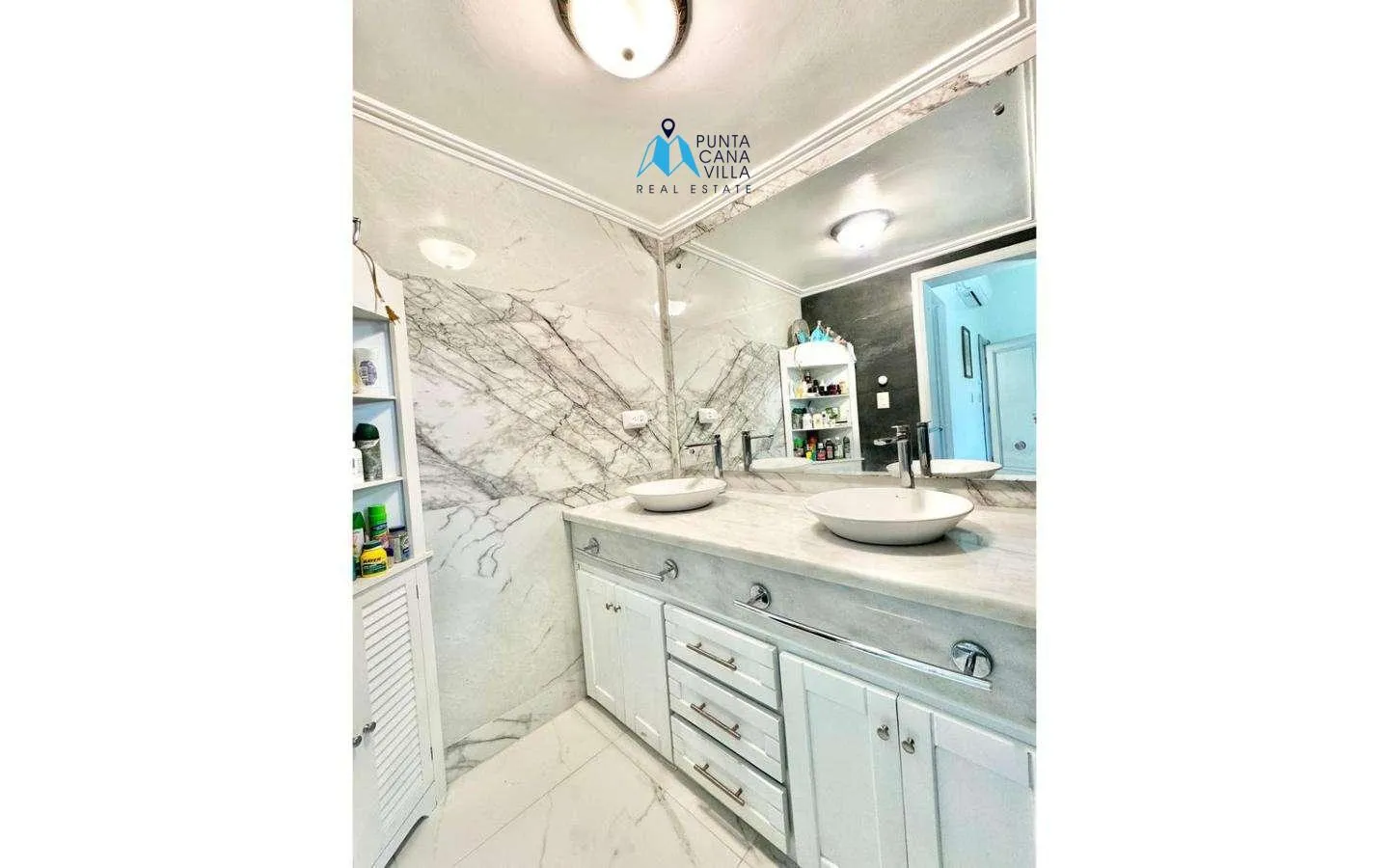 Cocotal Four Bedroom Villa For Sale In Bavaro () Cocotal Four Bedroom Villa For Sale In Bavaro ()