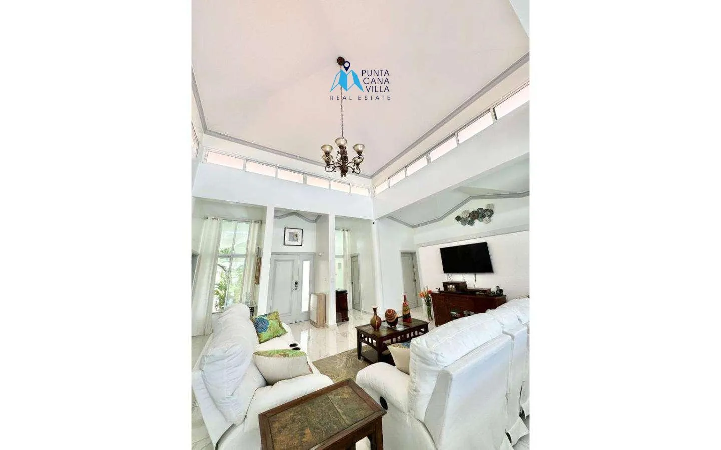 Cocotal Four Bedroom Villa For Sale In Bavaro () Cocotal Four Bedroom Villa For Sale In Bavaro ()