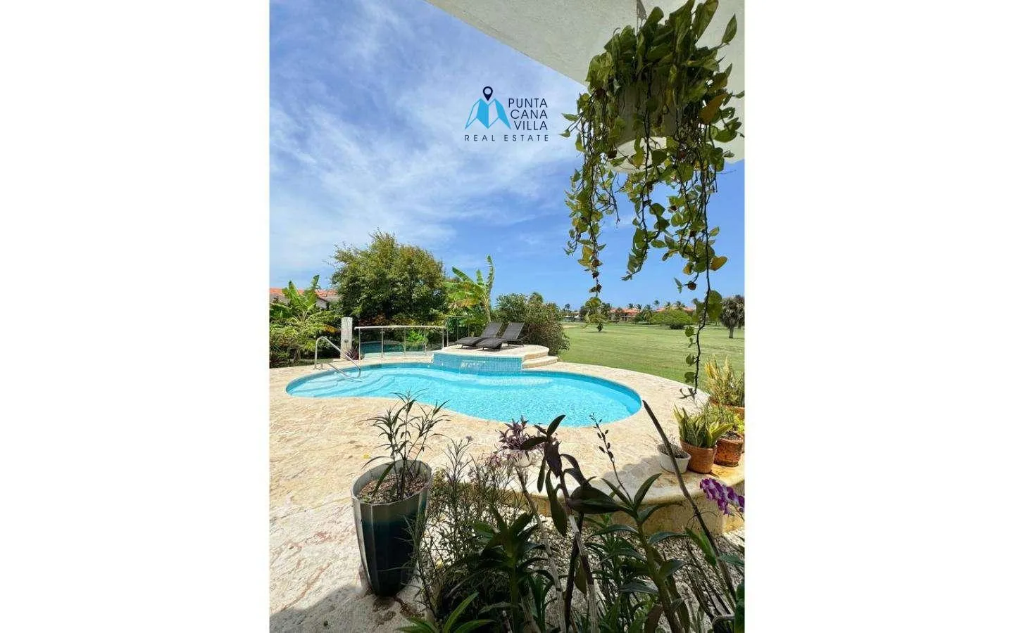 Cocotal Four Bedroom Villa For Sale In Bavaro () Cocotal Four Bedroom Villa For Sale In Bavaro ()