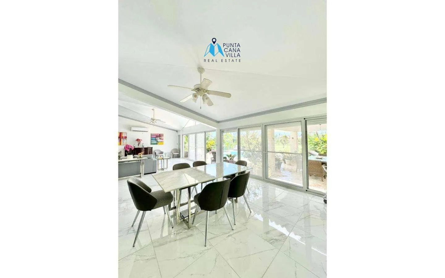 Cocotal Four Bedroom Villa For Sale In Bavaro () Cocotal Four Bedroom Villa For Sale In Bavaro ()