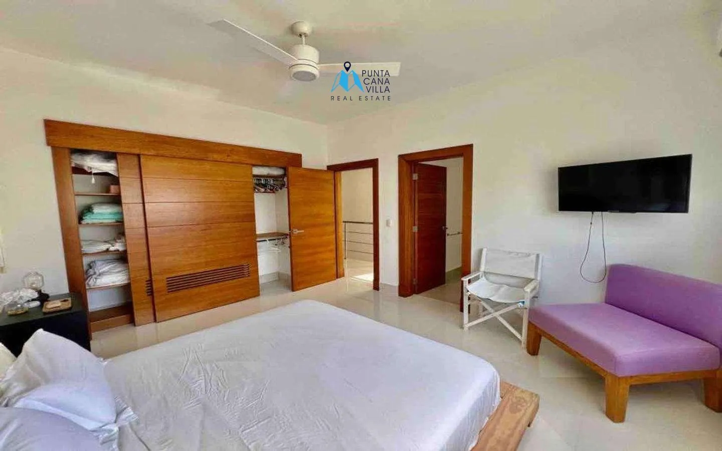 Bavaro Three bedroom villa for sale in Downtown Punta Cana ()