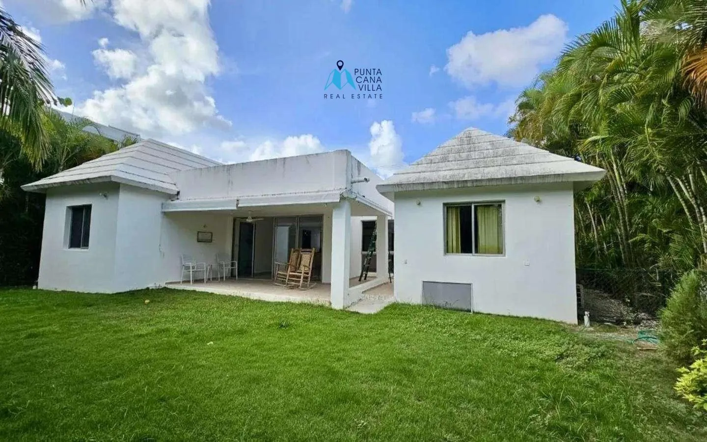 Charming three bedroom villa for sale in Punta Cana Village ()