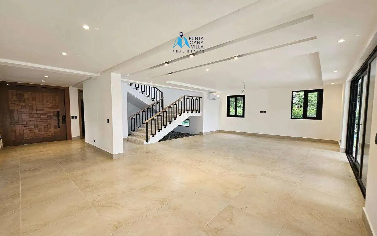Stunning four bedroom villa for sale in Punta Cana Village ()