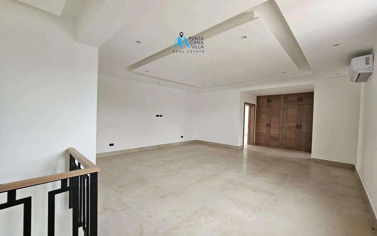 Stunning four bedroom villa for sale in Punta Cana Village ()