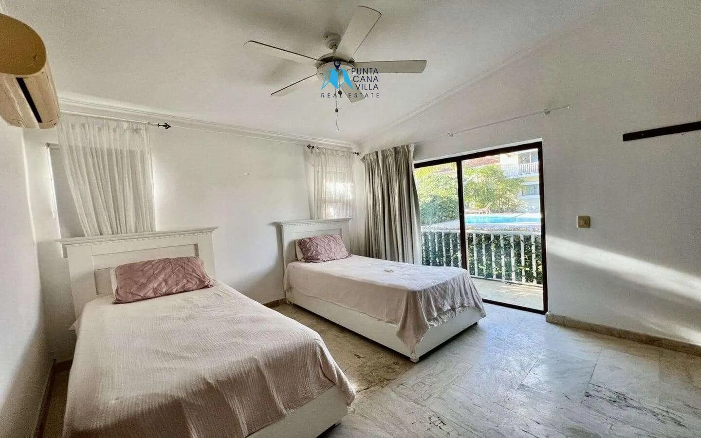 Spacious Three Bedroom Villa For Sale In Cocotal With Beautiful Views ()