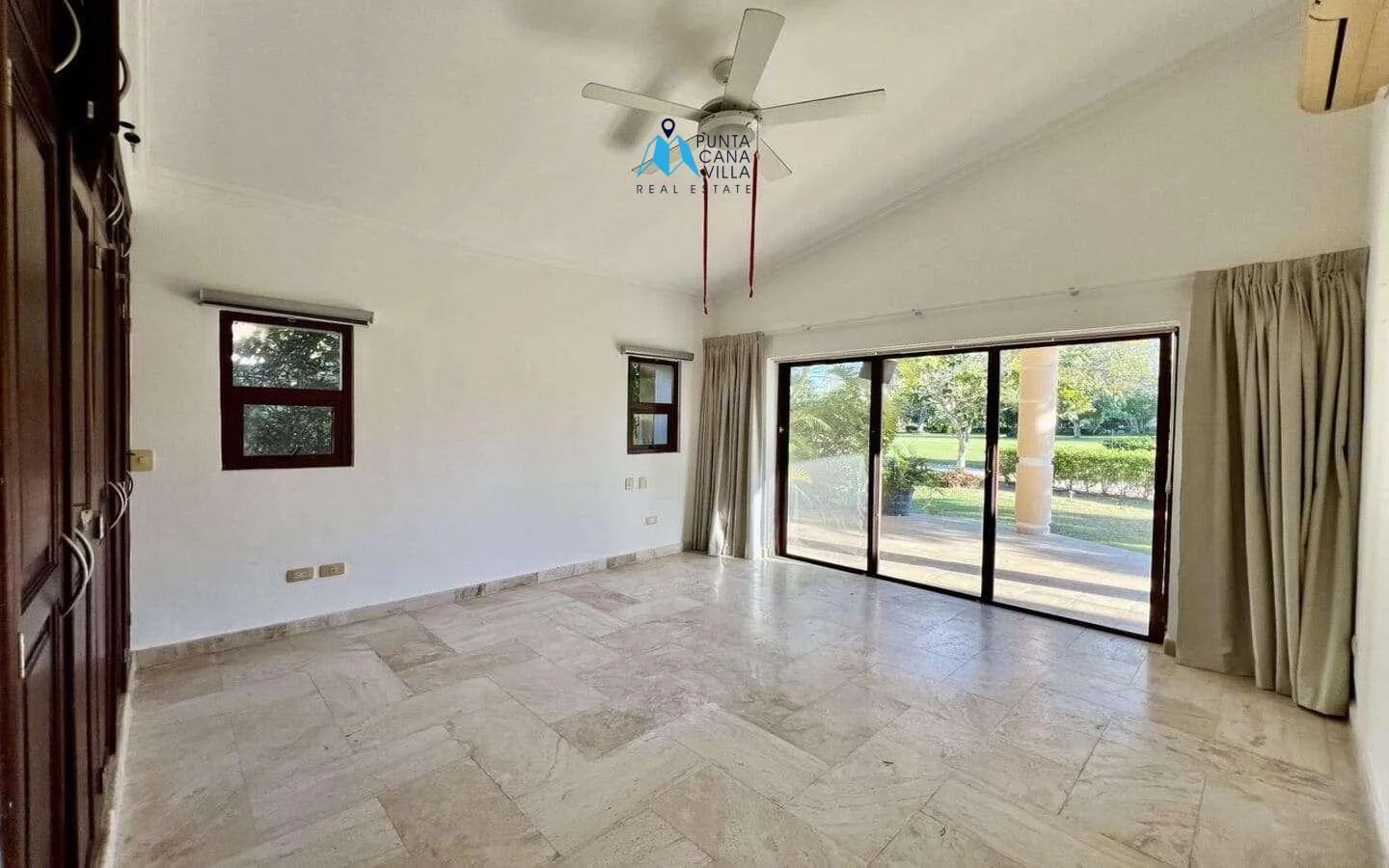 Spacious Three Bedroom Villa For Sale In Cocotal With Beautiful Views ()