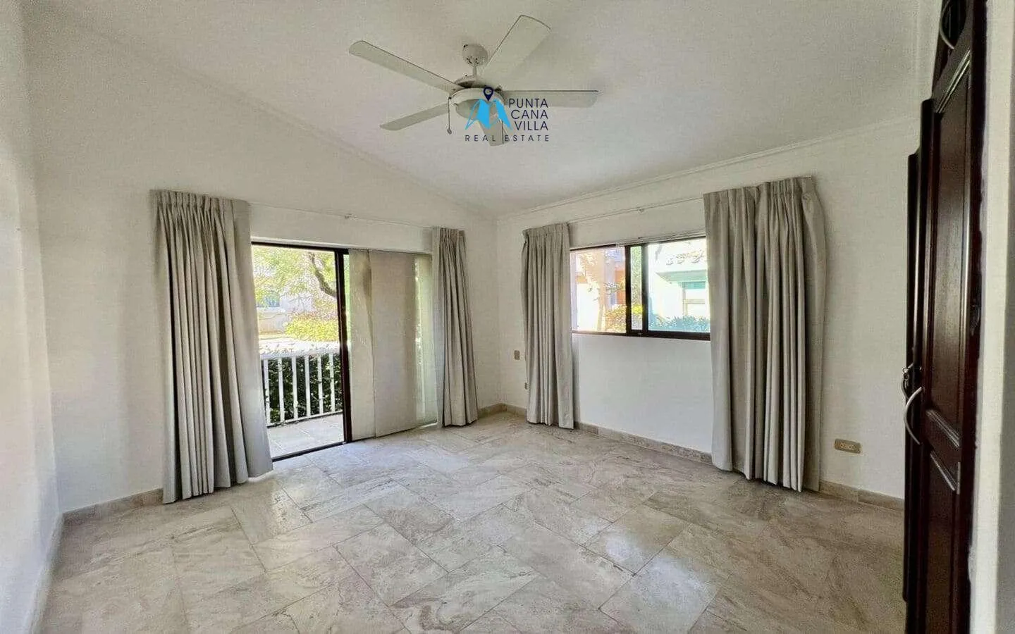 Spacious Three Bedroom Villa For Sale In Cocotal With Beautiful Views ()
