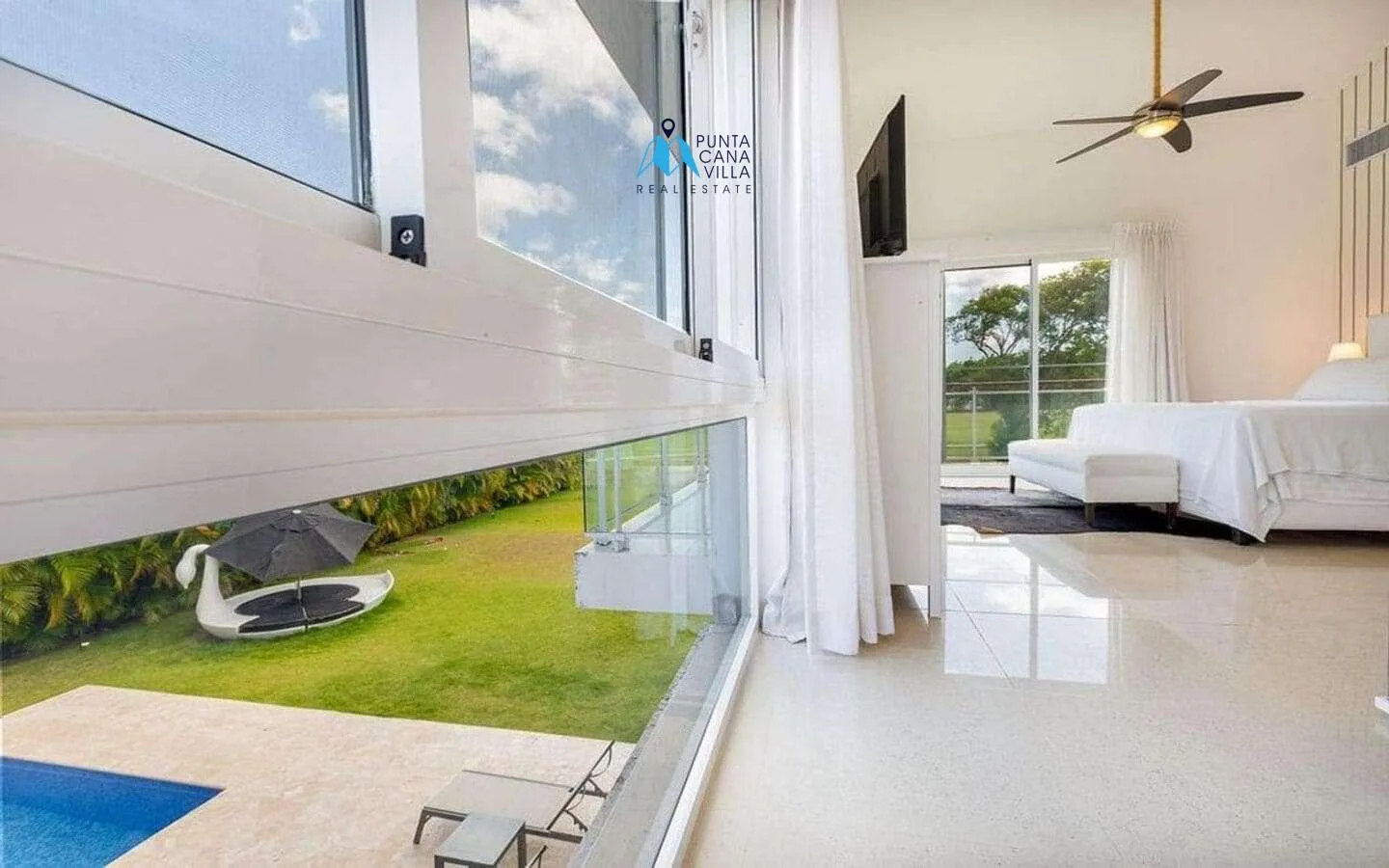 Cocotal Modern Five Bedroom Villa For Sale In Bavaro ()